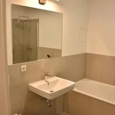 3 Apartment *