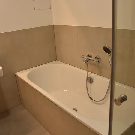 3 Apartment *