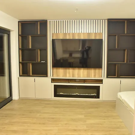 3 Apartment *