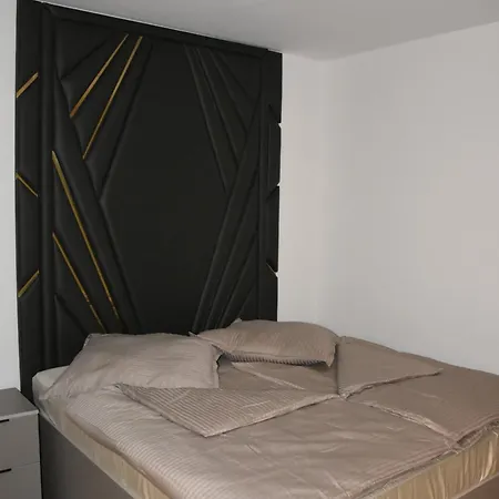 3 Apartment *