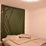 Lägenhet 3 *