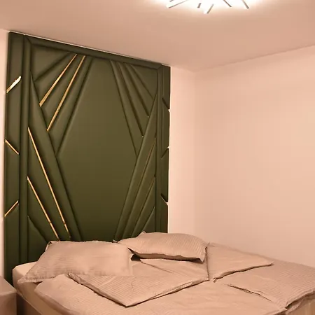 Appartement 3 *