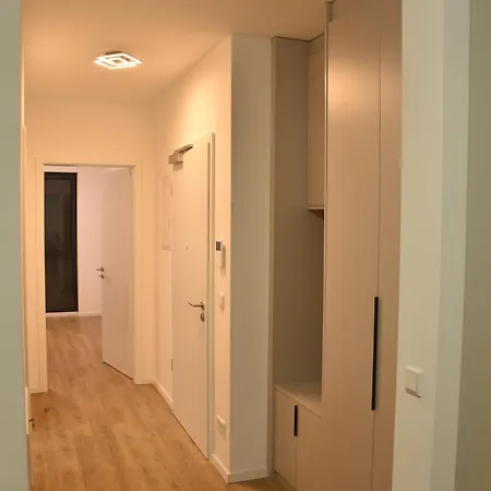 Appartement 3 *